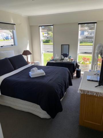 Whitby Pvt Room Pauatahanui Exterior foto
